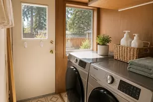 11545 N Park Ave N, Seattle, WA 98133 - Photo 9