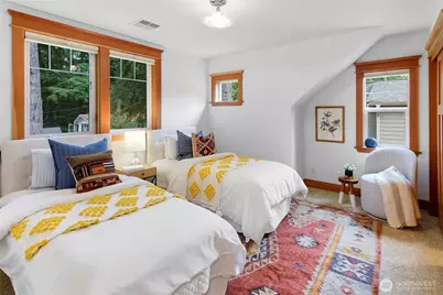 10440 NE Quiet Valley Lane, Bainbridge Island, WA 98110 - Photo 25