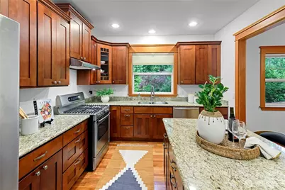 10440 NE Quiet Valley Lane, Bainbridge Island, WA 98110 - Photo 13