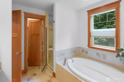 10440 NE Quiet Valley Lane, Bainbridge Island, WA 98110 - Photo 23