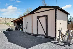 617 Sprague St, Wilson Creek, WA 98860 - Photo 33