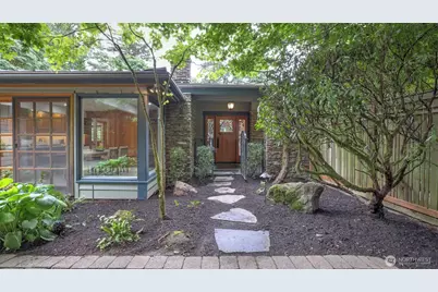 10555 SE 28th Street, Beaux Arts Village, WA 98004 - Photo 1