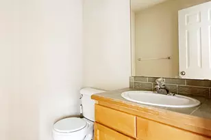 2645 NW 57th St, Seattle, WA 98107 - Photo 9