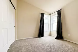 2645 NW 57th St, Seattle, WA 98107 - Photo 13