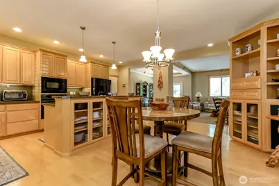 7607 46th Street NW, Gig Harbor, WA 98335 - Photo 3