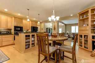 7607 46th St NW, Gig Harbor, WA 98335 - Photo 3