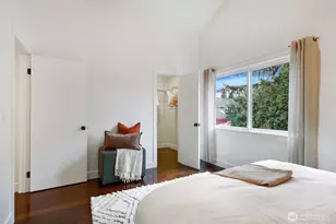 318 NE 59th St, Seattle, WA 98105 - Photo 15