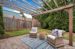318 NE 59th St, Seattle, WA 98105 - Photo 27
