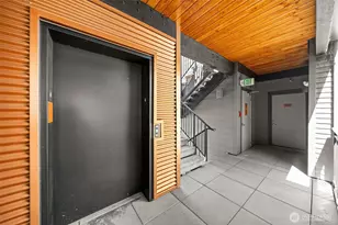 1026 NE 65th St, Seattle, WA 98115 - Photo 3