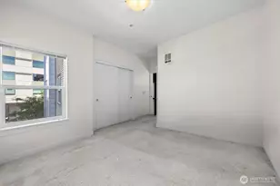 1026 NE 65th St, Seattle, WA 98115 - Photo 23