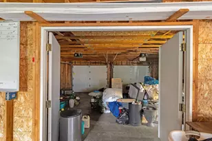 1218 E Marine View Dr, Everett, WA 98201 - Photo 37