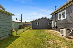 1218 E Marine View Dr, Everett, WA 98201 - Photo 33