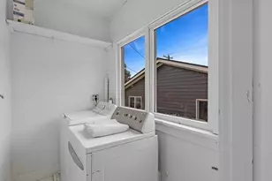 1218 E Marine View Dr, Everett, WA 98201 - Photo 25