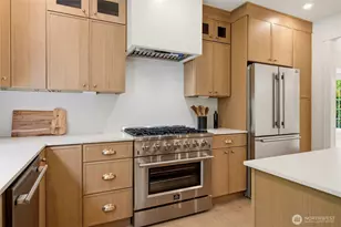 6130 Bayview Dr, Mukilteo, WA 98275 - Photo 7