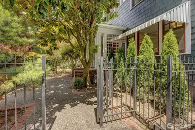1518 4th Avenue N, Seattle, WA 98109 - Photo 27