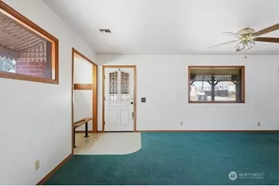 310 E 3rd Avenue, Kennewick, WA 99336 - Photo 5