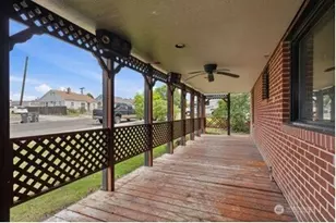 310 E 3rd Ave, Kennewick, WA 99336 - Photo 3