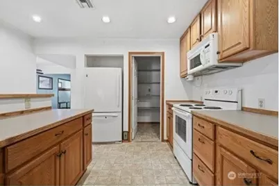 310 E 3rd Avenue, Kennewick, WA 99336 - Photo 11
