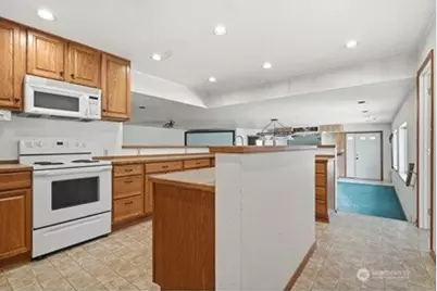 310 E 3rd Avenue, Kennewick, WA 99336 - Photo 9