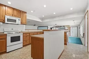 310 E 3rd Ave, Kennewick, WA 99336 - Photo 9