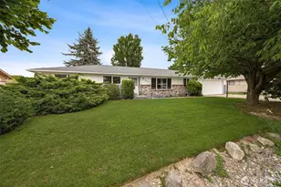1005 17th St NW, Puyallup, WA 98371 - Photo 1