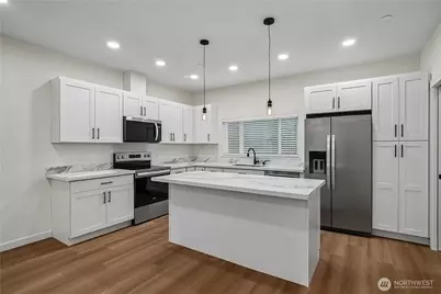 4317 35th Ave W, Seattle, WA 98199 - Photo 9