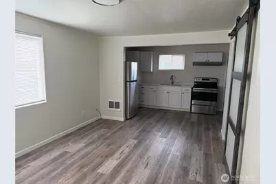 31 39 F Street NW, Ephrata, WA 98823 - Photo 3