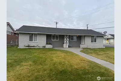 31 39 F Street NW, Ephrata, WA 98823 - Photo 1