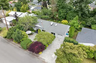 1829 NW 201st St, Shoreline, WA 98177 - Photo 37