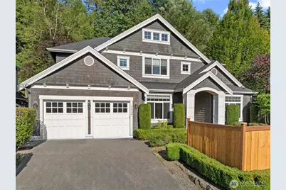 2424 108th Avenue NE, Bellevue, WA 98004 - Photo 1