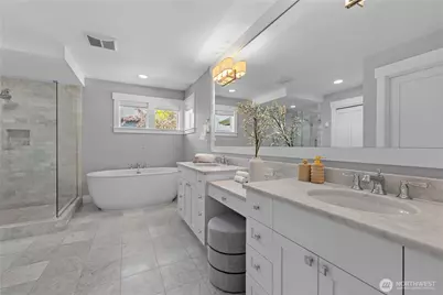 2424 108th Avenue NE, Bellevue, WA 98004 - Photo 27