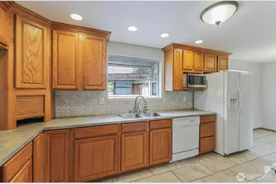 13108 107th Avenue Ct E, Puyallup, WA 98374 - Photo 11