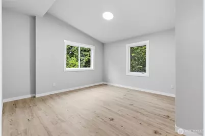 10953 N Madison Avenue NE, Bainbridge Island, WA 98110 - Photo 17