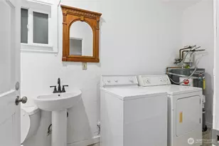 10953 N Madison Ave NE, Bainbridge Island, WA 98110 - Photo 37