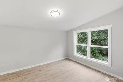10953 N Madison Avenue NE, Bainbridge Island, WA 98110 - Photo 23