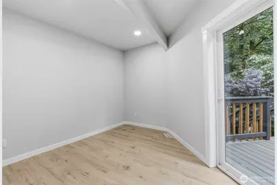 10953 N Madison Avenue NE, Bainbridge Island, WA 98110 - Photo 13
