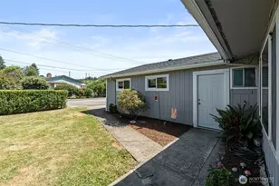 2004 Earl St, Centralia, WA 98531 - Photo 5