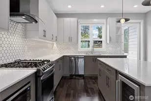 11838 79th Ave S, Seattle, WA 98178 - Photo 9