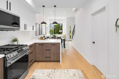 5253 B California Avenue SW, Seattle, WA 98136 - Photo 9