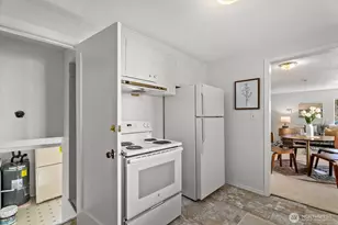2131 S Bennett St, Seattle, WA 98108 - Photo 11