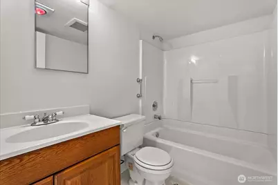 2131 S Bennett Street, Seattle, WA 98108 - Photo 19