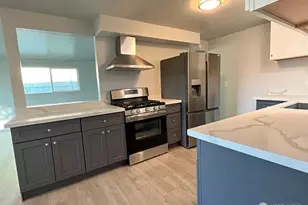 1023 S Trafton St, Tacoma, WA 98405 - Photo 5