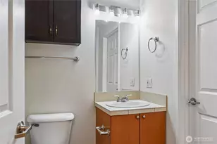 621 5th Ave N, Seattle, WA 98109 - Photo 9