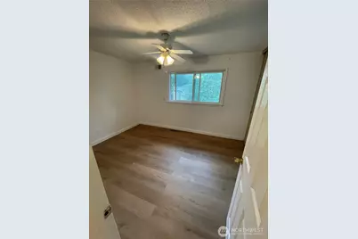 2305 S Pinebrook Lane, Des Moines, WA 98198 - Photo 23