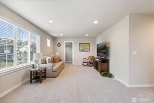501 SW Fairway Dr, Oak Harbor, WA 98277 - Photo 9