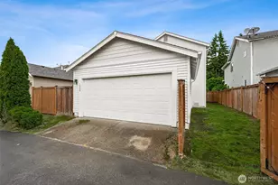 1349 Hudson St, DuPont, WA 98327 - Photo 23