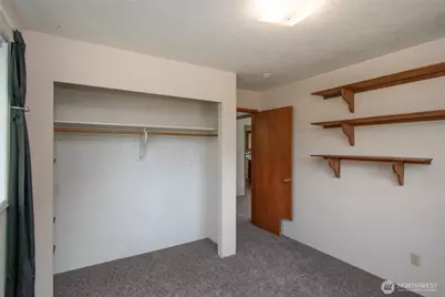 915 W 11th St, Port Angeles, WA 98363 - Photo 11