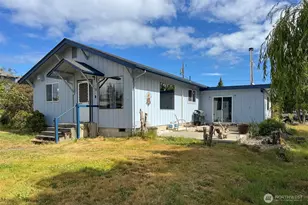 915 W 11th St, Port Angeles, WA 98363 - Photo 3
