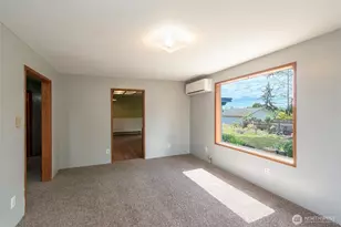 915 W 11th St, Port Angeles, WA 98363 - Photo 5
