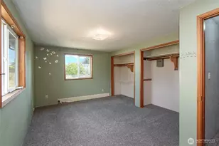 915 W 11th St, Port Angeles, WA 98363 - Photo 17